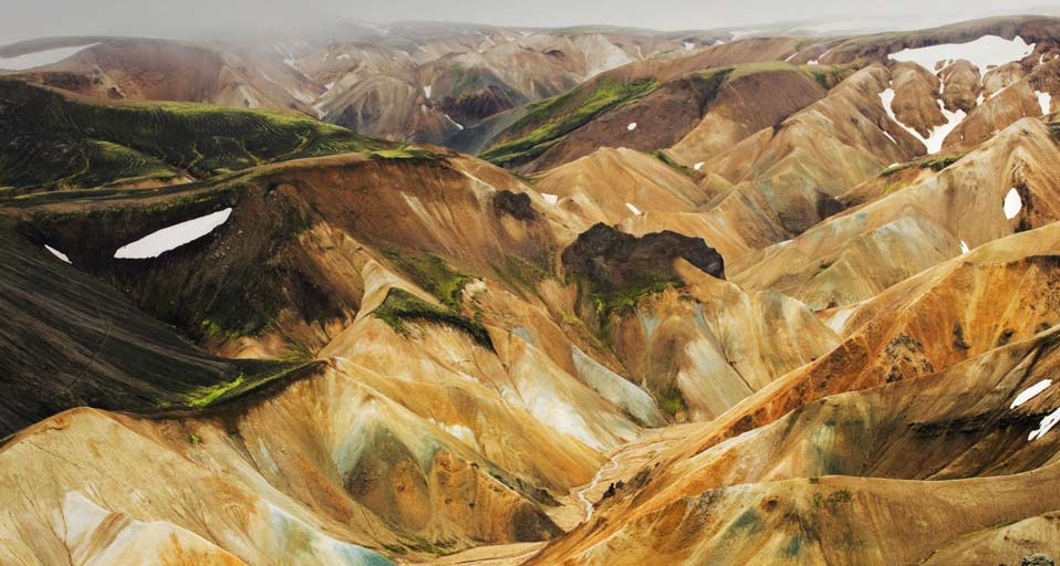 冰岛如画般优美的蓝曼纳劳卡山谷 -- Gunnar Svanberg Skula/age fotostock &copy; (Bing China)