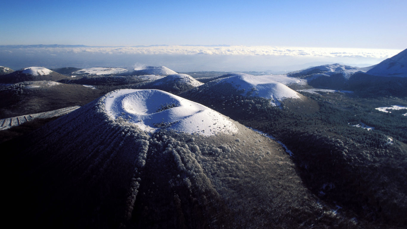 Auvergne Volcano Park, France (© Hemis/Alamy)(Bing New Zealand)