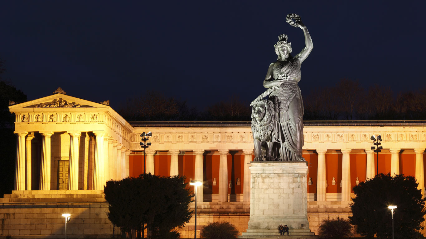 Bavaria-Statue und Ruhmeshalle, München, Bayern, Deutschland (© Westend61/Getty Images)(Bing Deutschland)