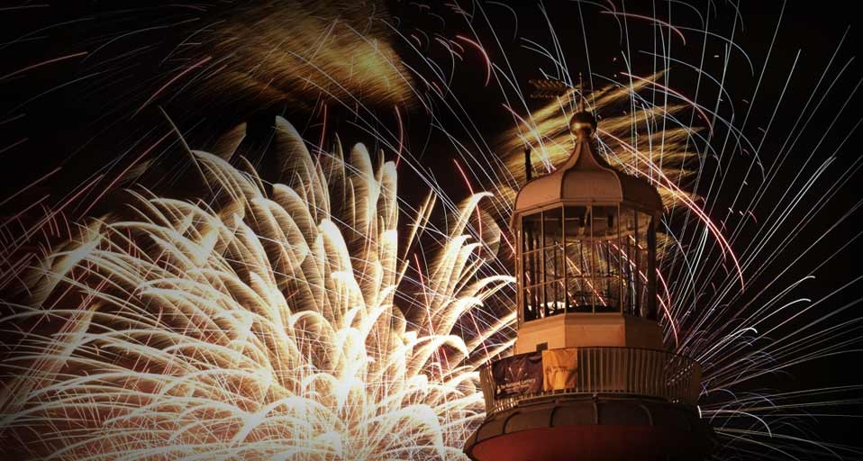 Fireworks exploding behind Smeatons Tower lighthouse on Plymouth Hoe, Plymouth, Devon, England -- Lee Pengelly/Photolibrary &copy; (Bing United Kingdom)