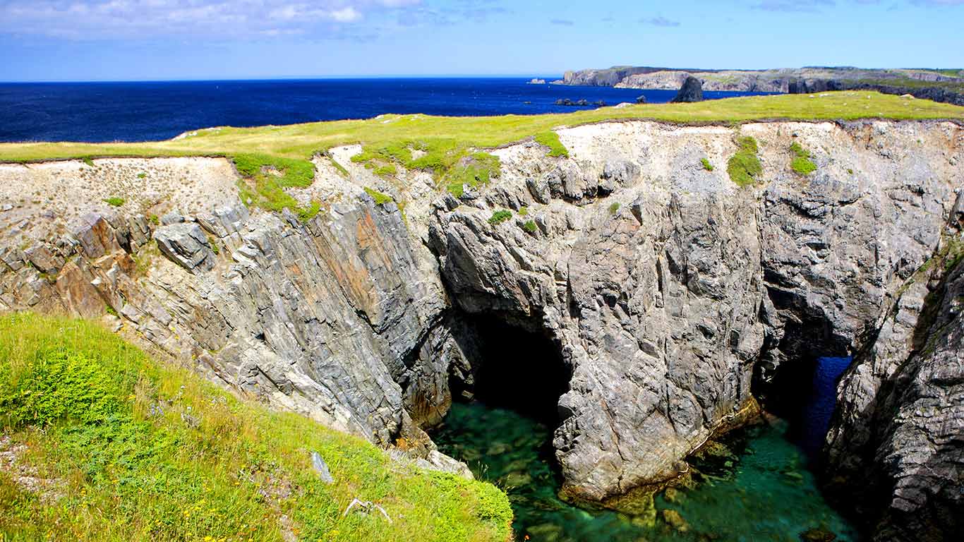 Arches and Sea Caves in Dungeon Provincial Park,Cape Bonavista, Bonavista Peninsula, Discovery Trail, Bonavista Bay, Newfoundland & Labrador, Canada (© Rolf Hicker/All Canada Photos/Corbis)(Bing Canada)