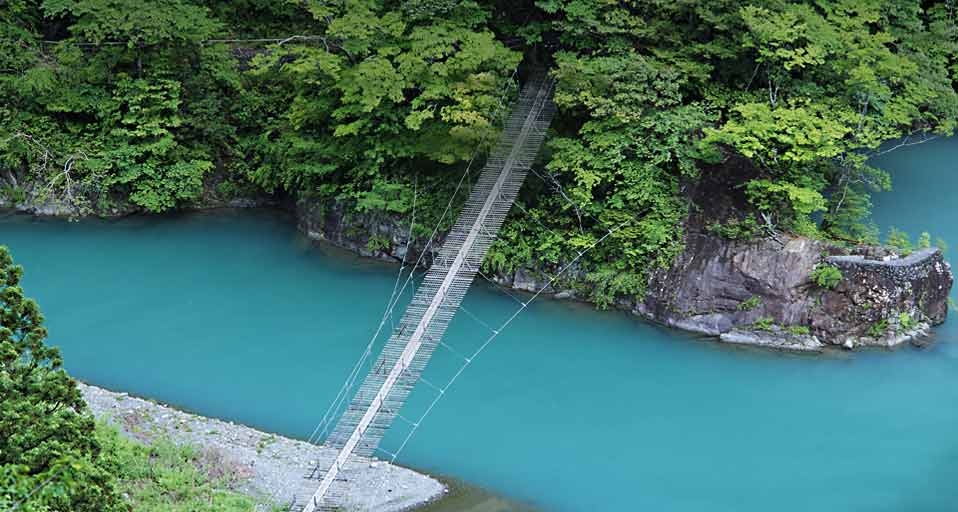 ｢夢の吊り橋｣静岡, 寸又峡 -- Japan Travel Bure/Photolibrary &copy; (Bing Japan)