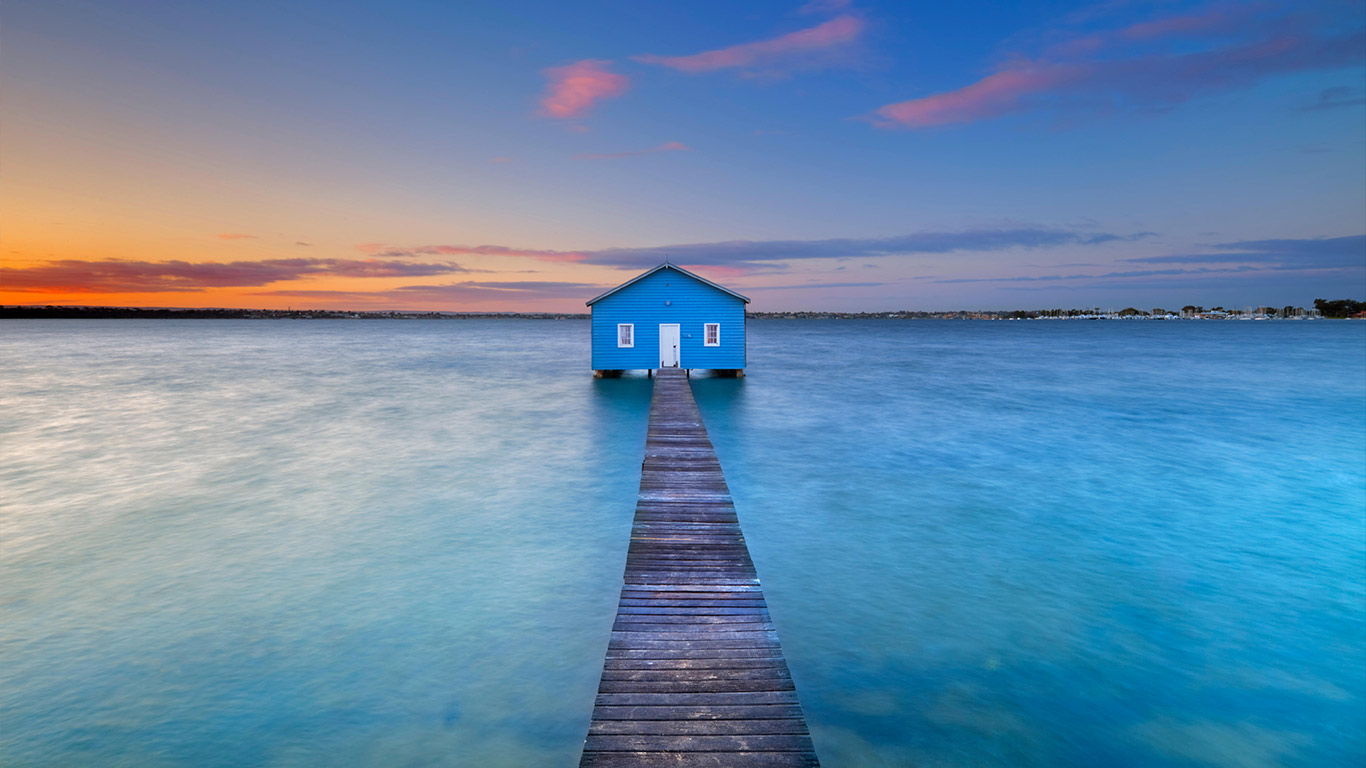 Sunrise over the Matilda Bay boathouse in the Swan River, Perth (© Sara Winter/Alamy)(Bing Australia)