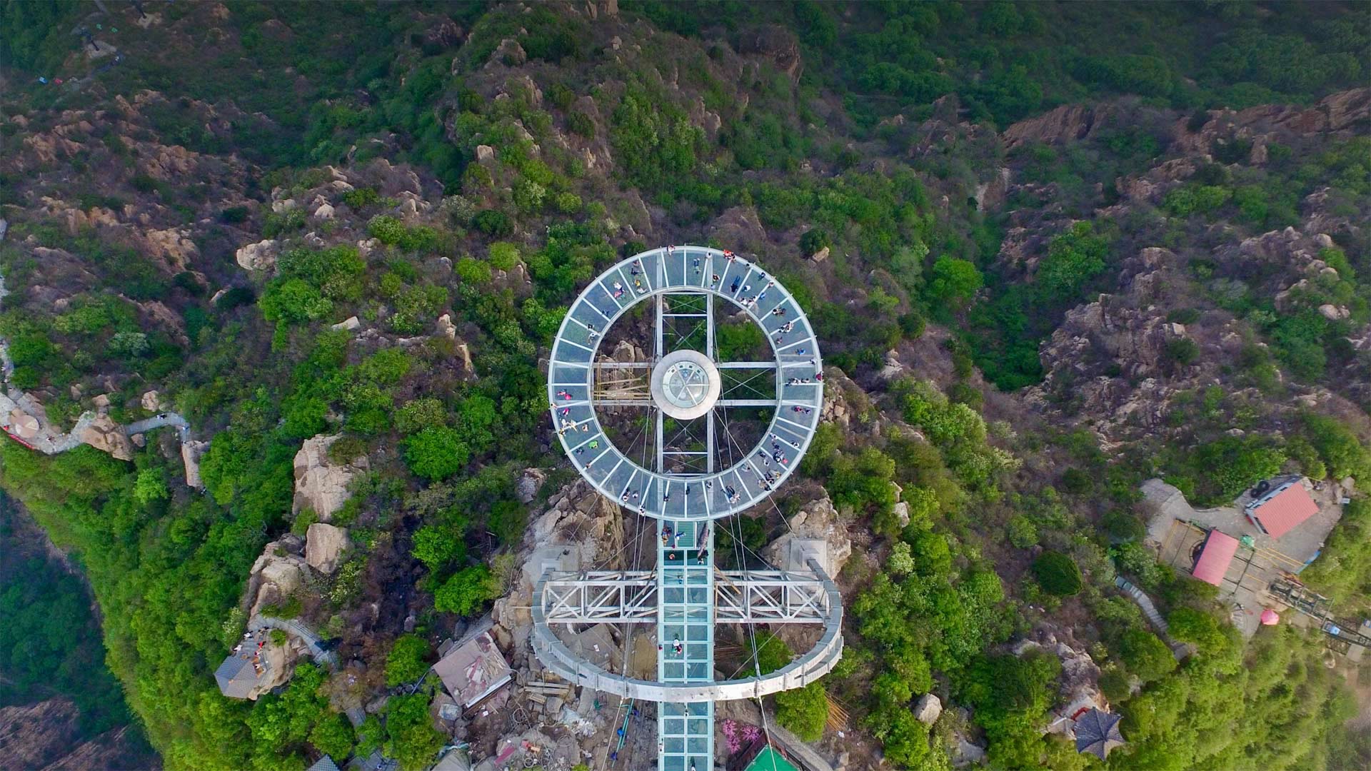 Glass sightseeing platform in Shilinxia Scenic Area, Pinggu District of Beijing, China (© STR/AFP via Getty Images)(Bing Canada)