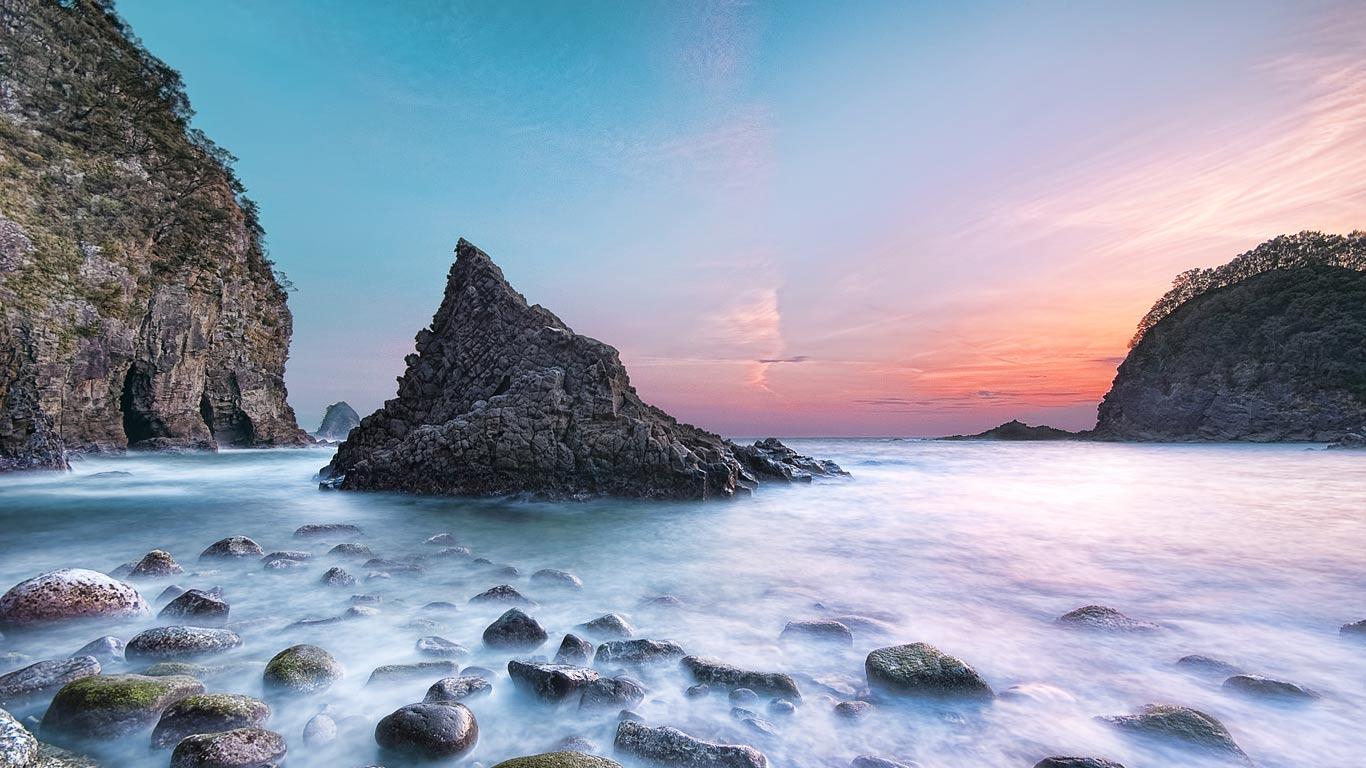｢浮島海岸｣静岡, 西伊豆 (© Tommy Tsutsui/Flickr/Getty Images)(Bing Japan)
