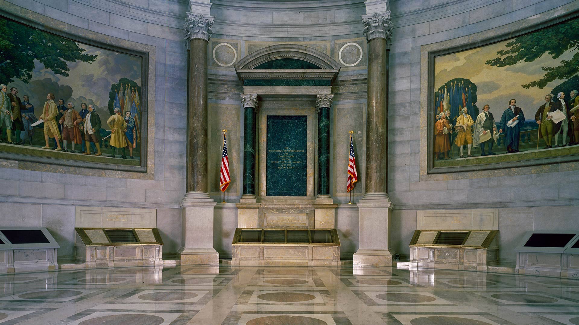 The US Constitution and the Declaration of Independence on display in the National Archives, Washington, DC (© Carol M. Highsmith/Buyenlarge/Getty Images)(Bing United States)