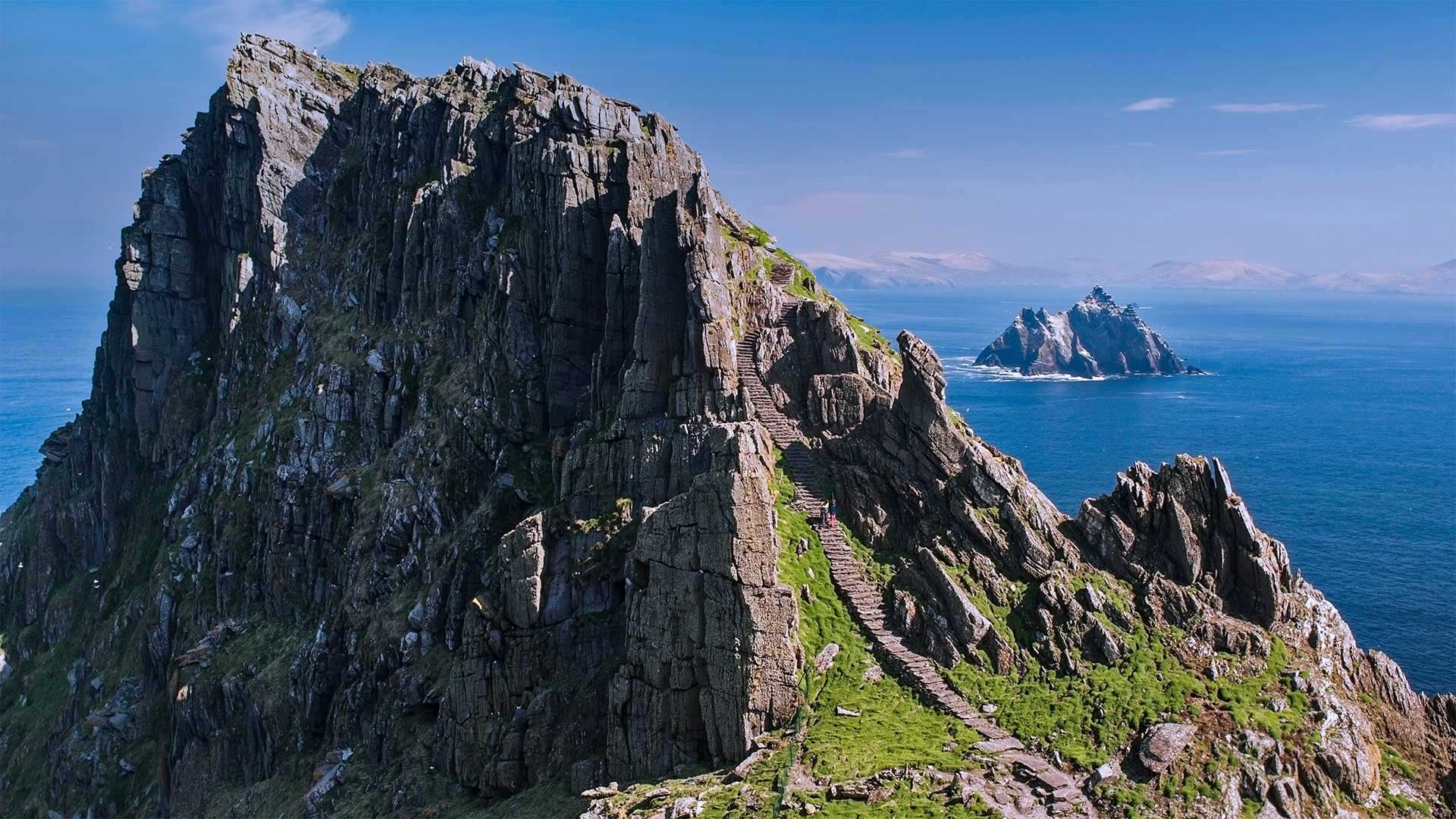 斯凯利格群岛（由斯凯利格·迈克尔岛和小斯凯利格岛组成），爱尔兰 (© Design Pics/DanitaDelimont.com)(Bing China)
