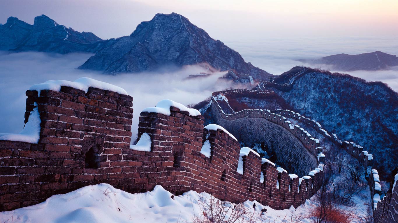 Snow on the Great Wall, Beijing, China (© Panorama Stock)(Bing Canada)