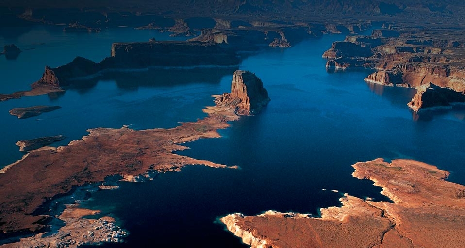 Lake Powell, Arizona --  Guido Alberto Rossi/TIPS Images &copy; (Bing Canada)