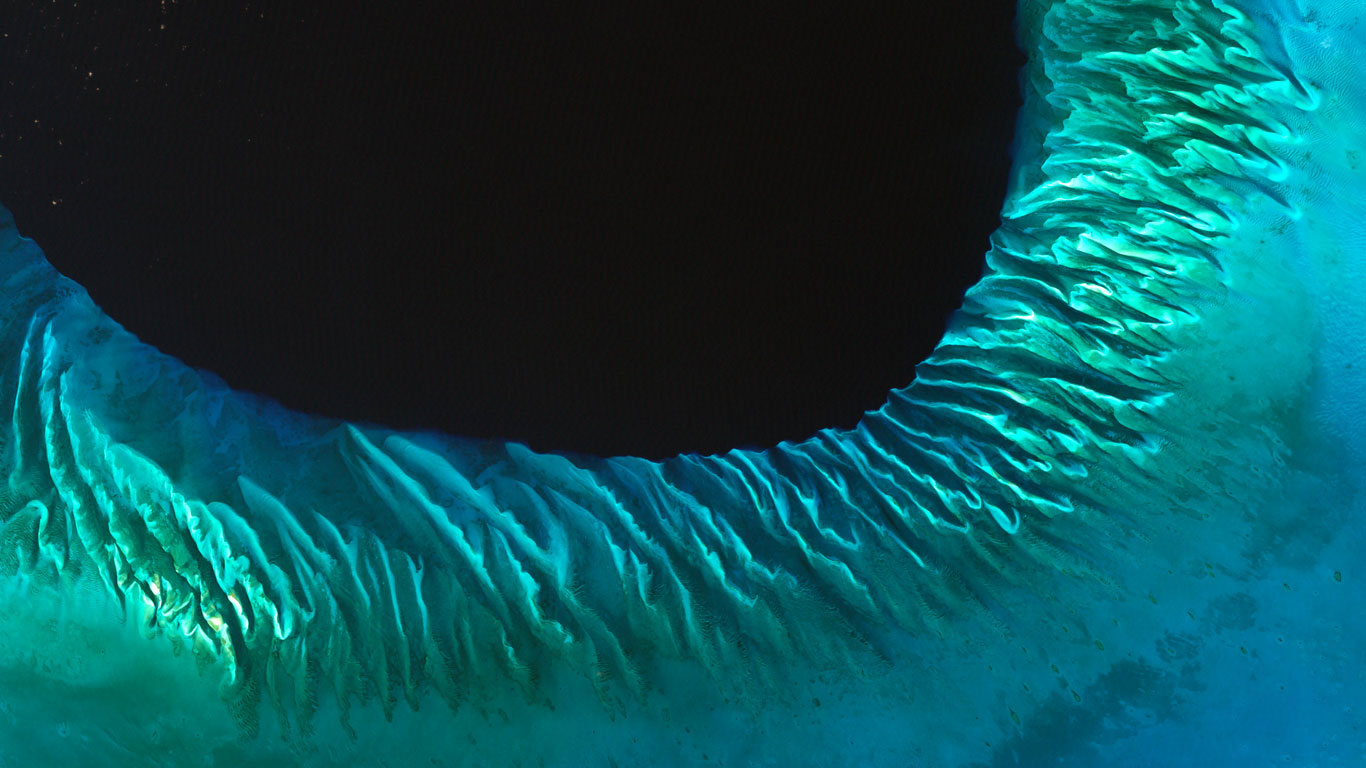 巴哈马的沙滩和海藻卫星图 (© Serge Andrefouet/University of South Florida/NASA)(Bing China)