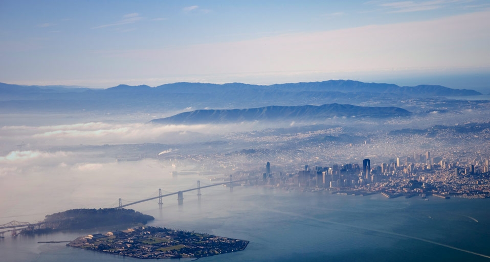 旧金山的奥克兰海湾大桥 -- Marli Miller/Visuals Unlimited, Inc. &copy; (Bing China)