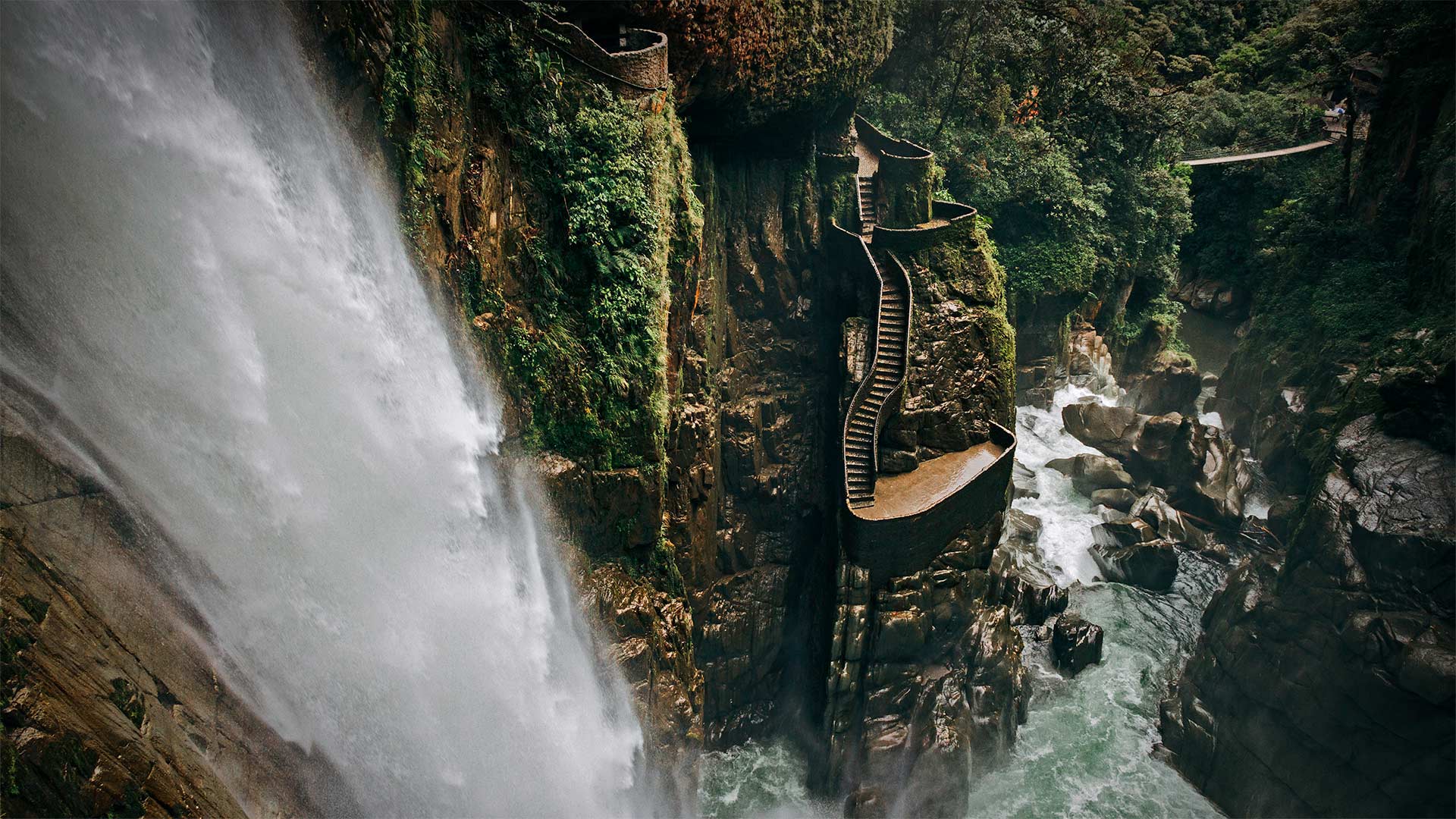 巴尼奥斯附近的阿格杨瀑布，厄瓜多尔 (© Laura BC/Getty Images)(Bing China)