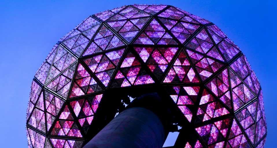 Times Square Ball on New Year’s Eve in New York City (© Eduardo Munoz Alvarez/Demotix/Corbis) &copy; (Bing United States)
