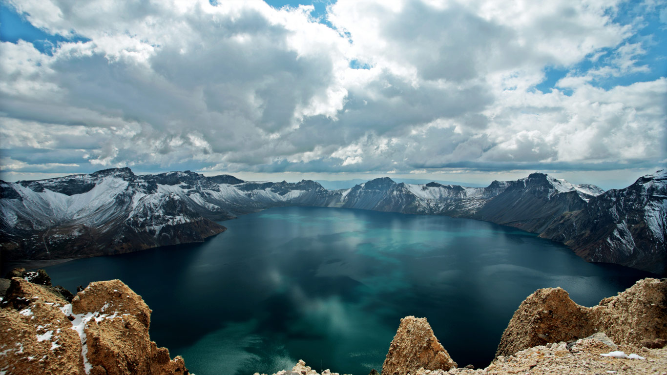 天池 (© View Stock/Getty Images)(Bing China)