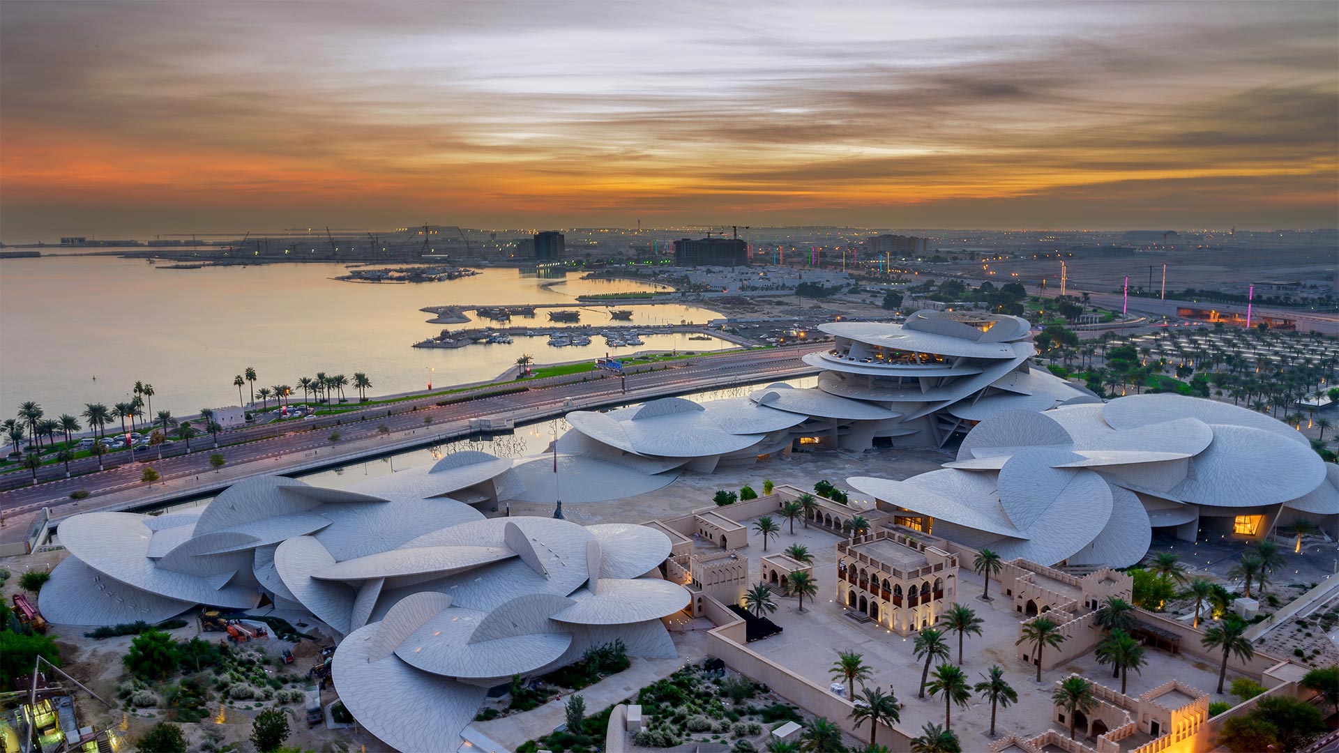 National Museum of Qatar in Doha, Qatar (© Hasan Zaidi/Shutterstock)(Bing Canada)