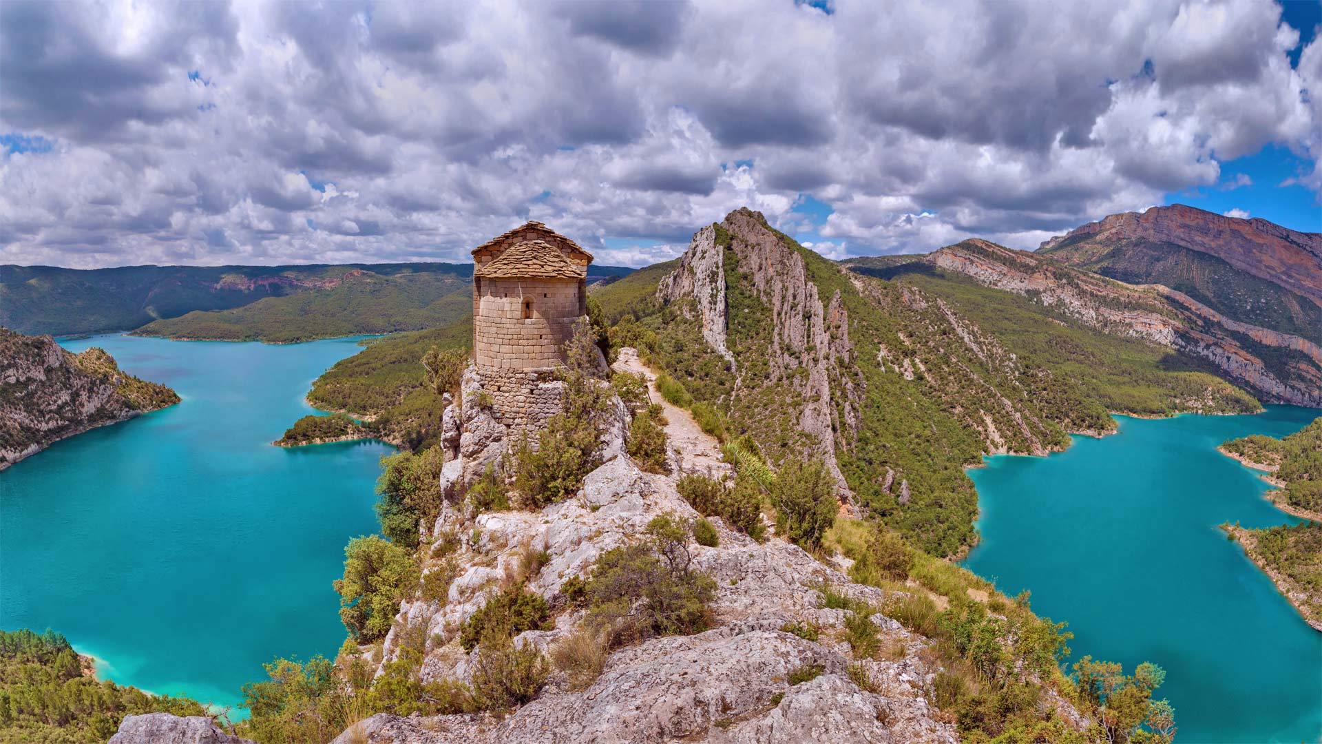 La Pertusa教堂，西班牙莱里达 (© bbsferrari/Getty Images)(Bing China)