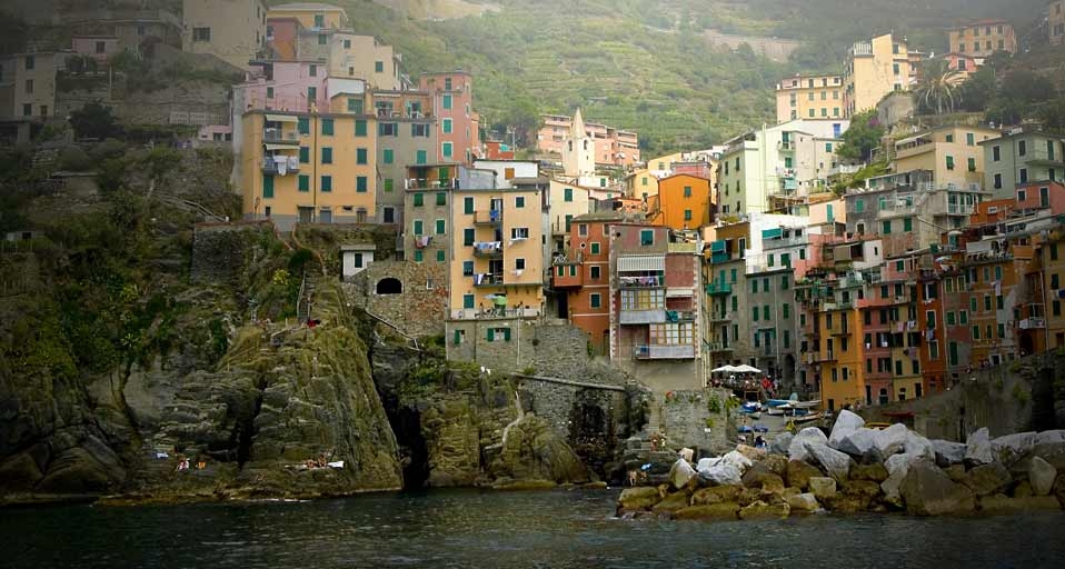 Manarola, Cinque Terre, Liguria, Italy --Walter Zerla/age fotostock &copy; (Bing United States)