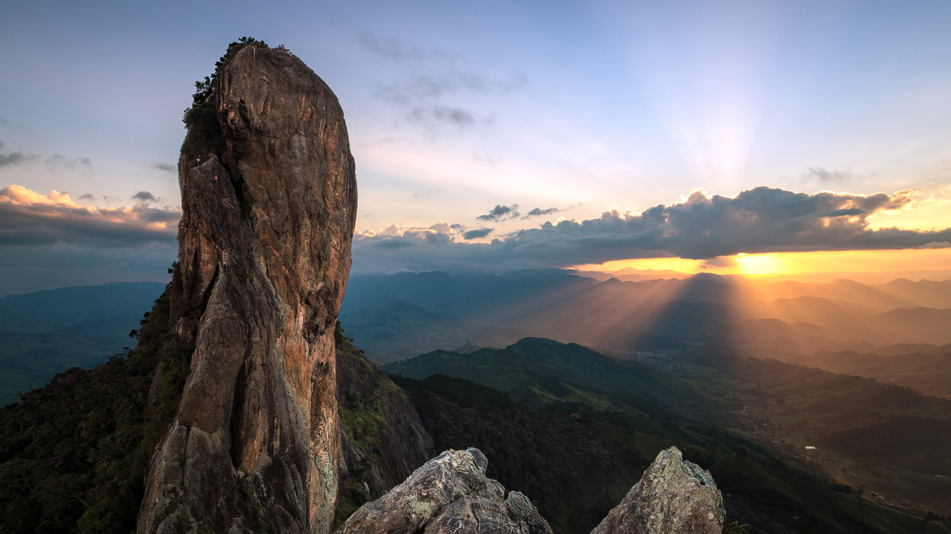 Pedra do Baú, Serra da Mantiqueira, São Bento do Sapucaí, São Paulo, Brazil (© Klaus Balzano/500px)(Bing New Zealand)