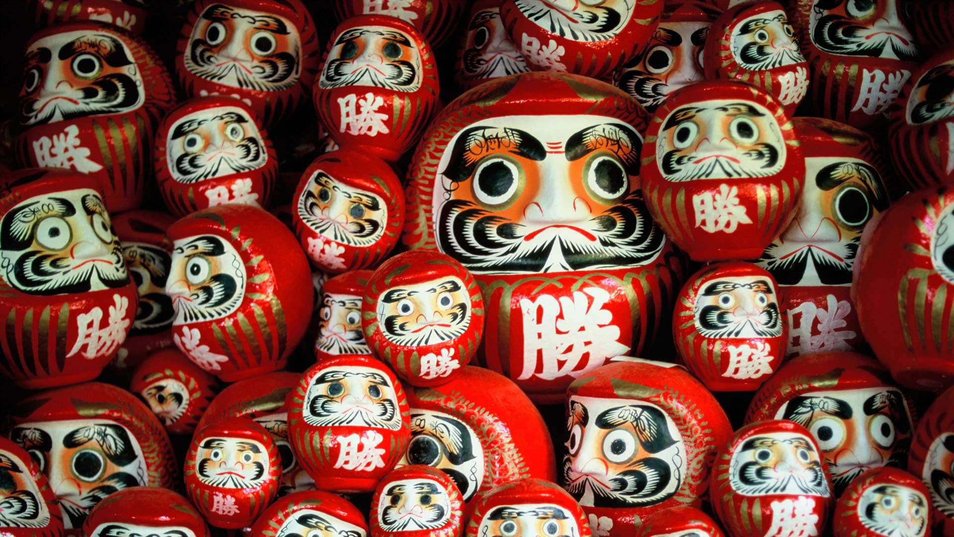 ｢勝尾寺の勝ちダルマ｣大阪府, 箕面市 (© bill rubie/Alamy)(Bing Japan)