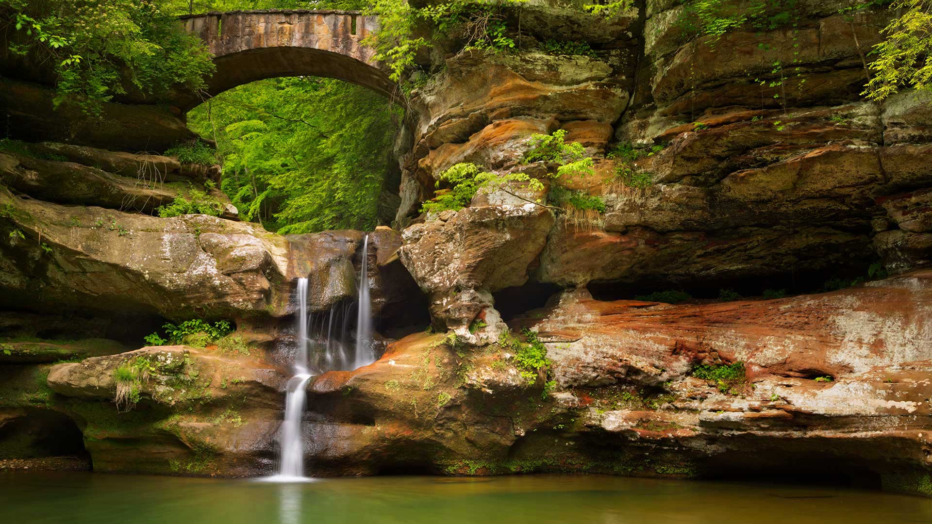 Hocking Hills State Park in Ohio for National Public Lands Day (© Sara Winter/Getty Images Plus)(Bing United States)