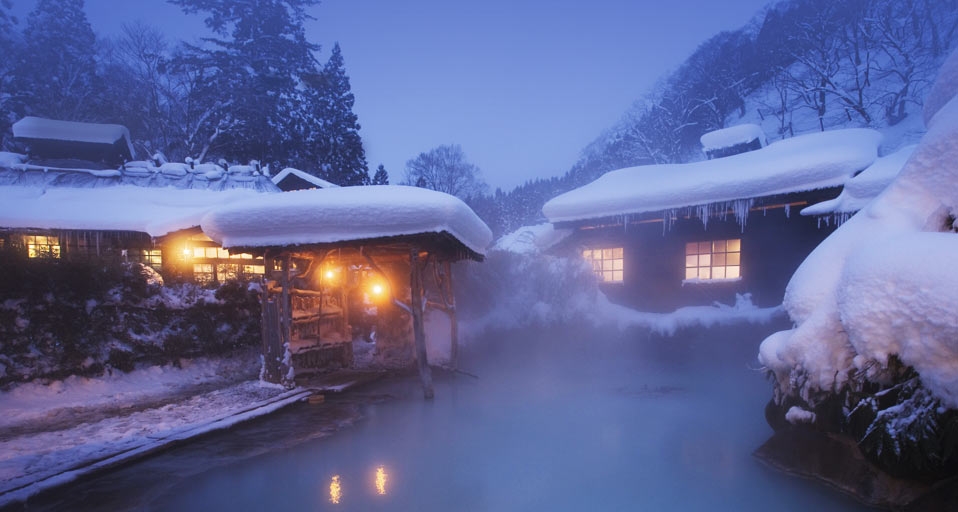 ｢乳頭温泉郷｣秋田, 仙北市 -- Japan Travel Bureau/Photolibrary &copy; (Bing Japan)
