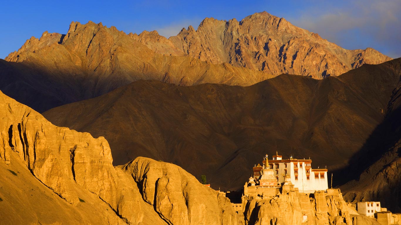 Lamayuru Monastery, Kargil District, Western Ladakh, India (© Jochen Schlenker/Corbis)(Bing Canada)