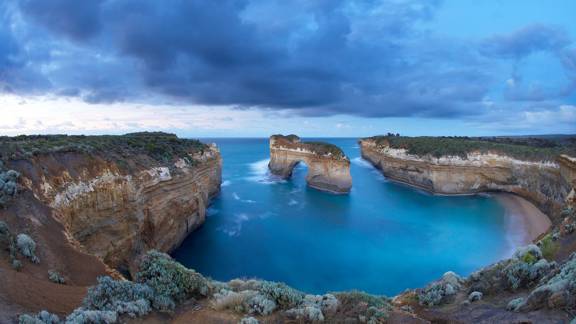 Window arch at Loch Ard Gorge at dawn, Port Campbell National Park, Victoria (© David Noton/Minden Pictures)(Bing Australia)