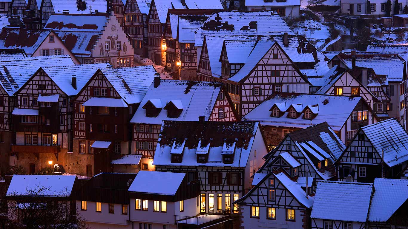 Winter in Schiltach, Baden-Württemberg, Deutschland (© MATTES Rene/hemis fr./Getty Images)(Bing Deutschland)