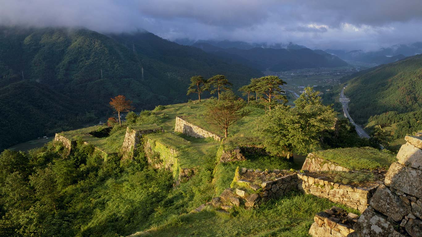 ｢竹田城｣兵庫県, 朝来市 (© Pixtal/Superstock)(Bing Japan)