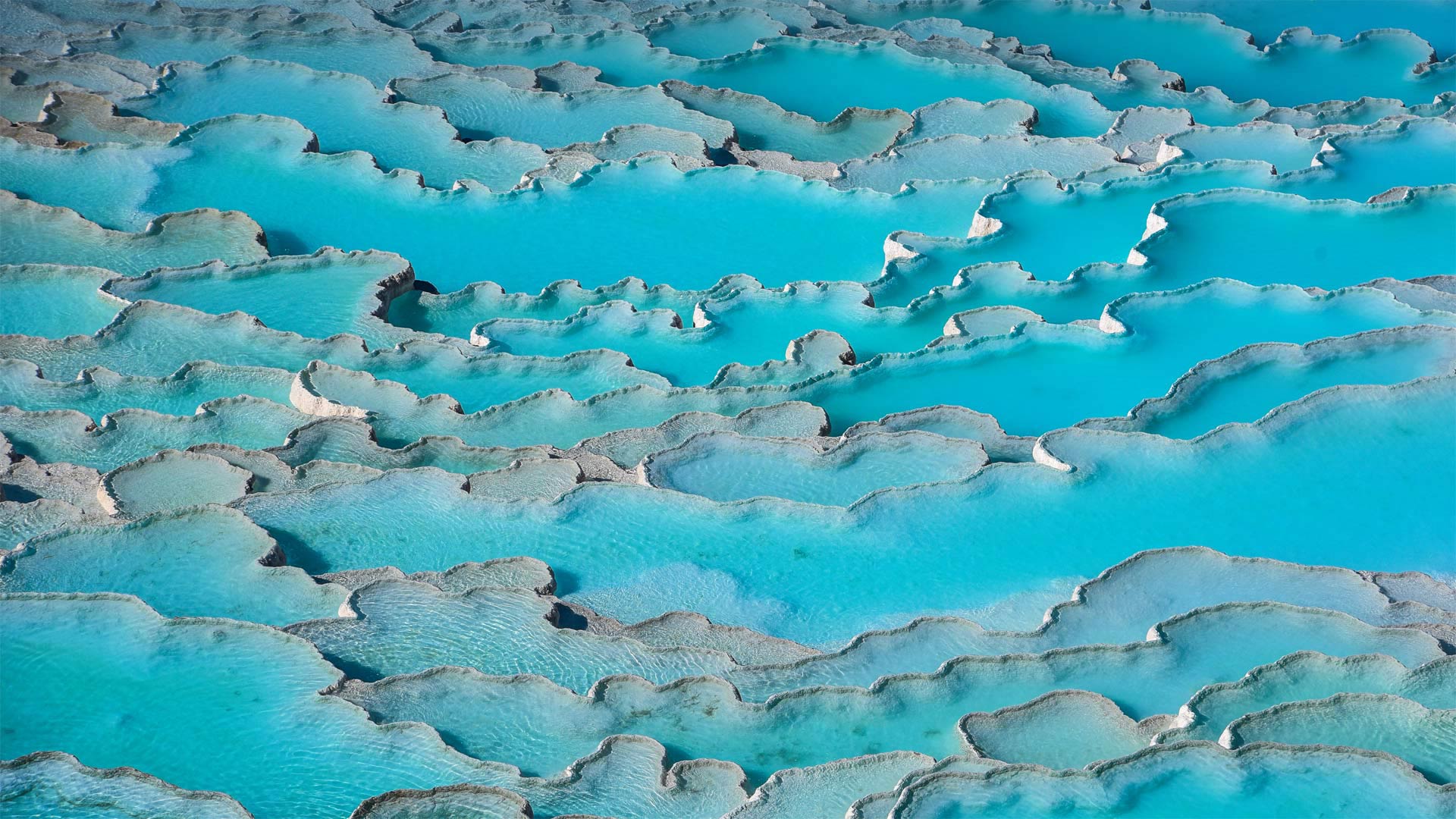 土耳其棉花堡的石灰华梯田 (© bybostanci/Getty Images)(Bing China)