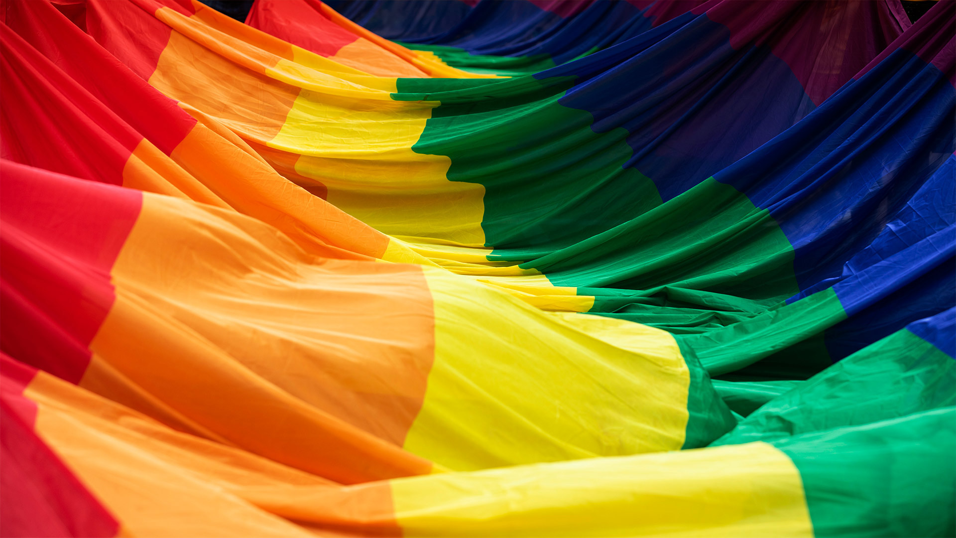 Rainbow flag (© Matt Jeacock/Getty Images)(Bing Canada)