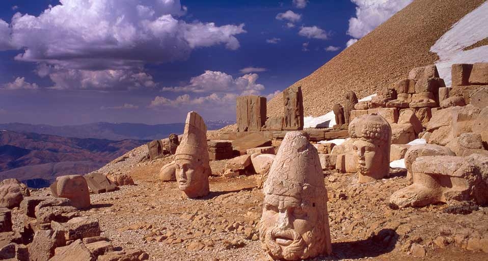 Heads of stone statues at Mount Nemrut in eastern Turkey (© Manfred Mehlig/Corbis) &copy; (Bing Canada)