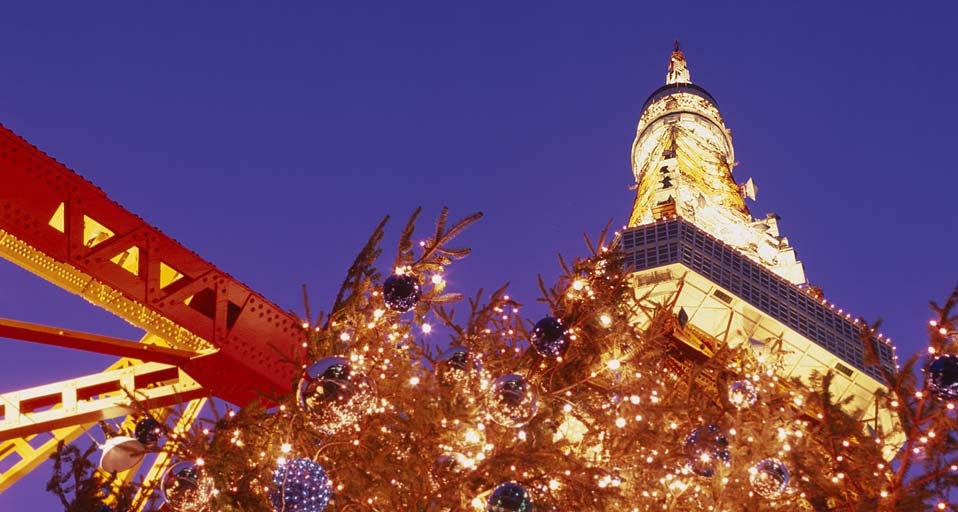 ｢東京タワーとクリスマスツリー｣東京, 芝公園 -- JTB Photo/Photolibrary &copy; (Bing Japan)
