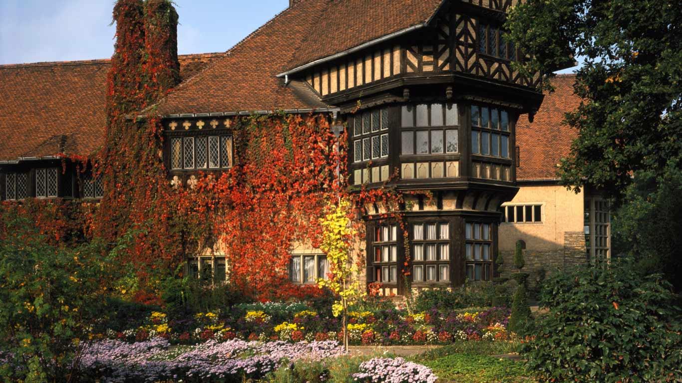 Schloss Cecilienhof, Neuer Garten Potsdam, Brandenburg, Deutschland (© Fridmar Damm/Huber/4Corners)(Bing Deutschland)
