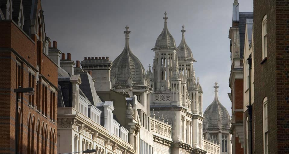 Andrew Holt/White/Photolibrary &copy; (Bing United Kingdom)