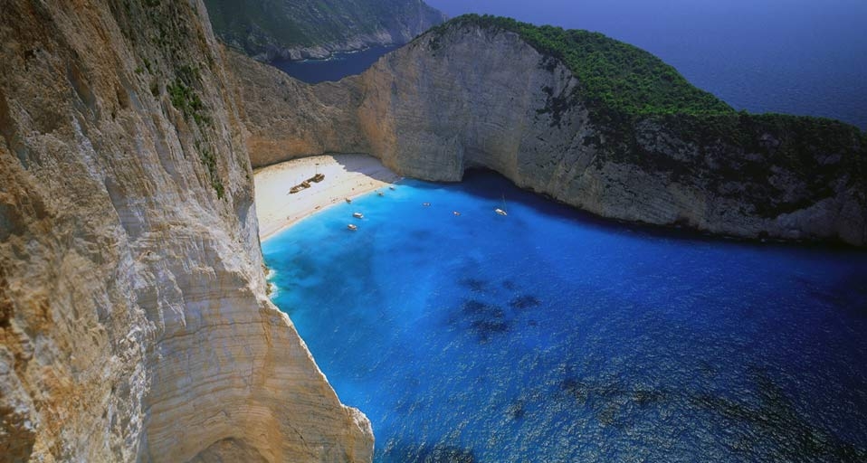 希腊海岛的沉船滩 -- SIME/eStock Photo &copy; (Bing China)