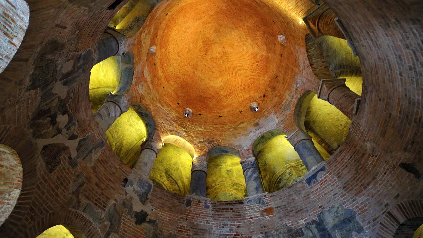 圣老楞佐圆形堂，意大利曼托瓦 (© geo-select FotoArt)(Bing China)