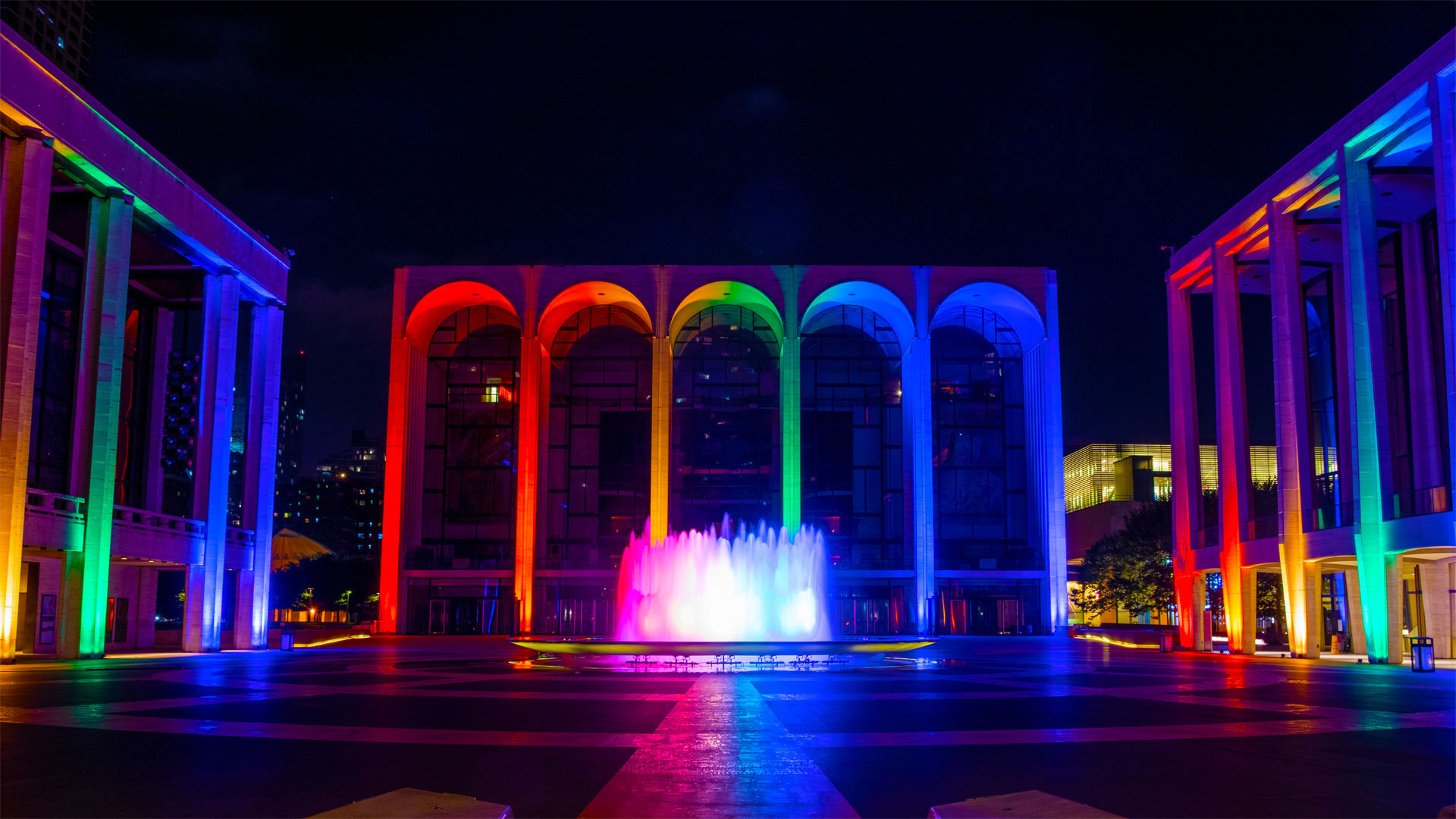Lincoln Center for the Performing Arts lit in Pride colors on June 18, 2020 in New York City (© Alexi Rosenfeld/Getty Images)(Bing United States)