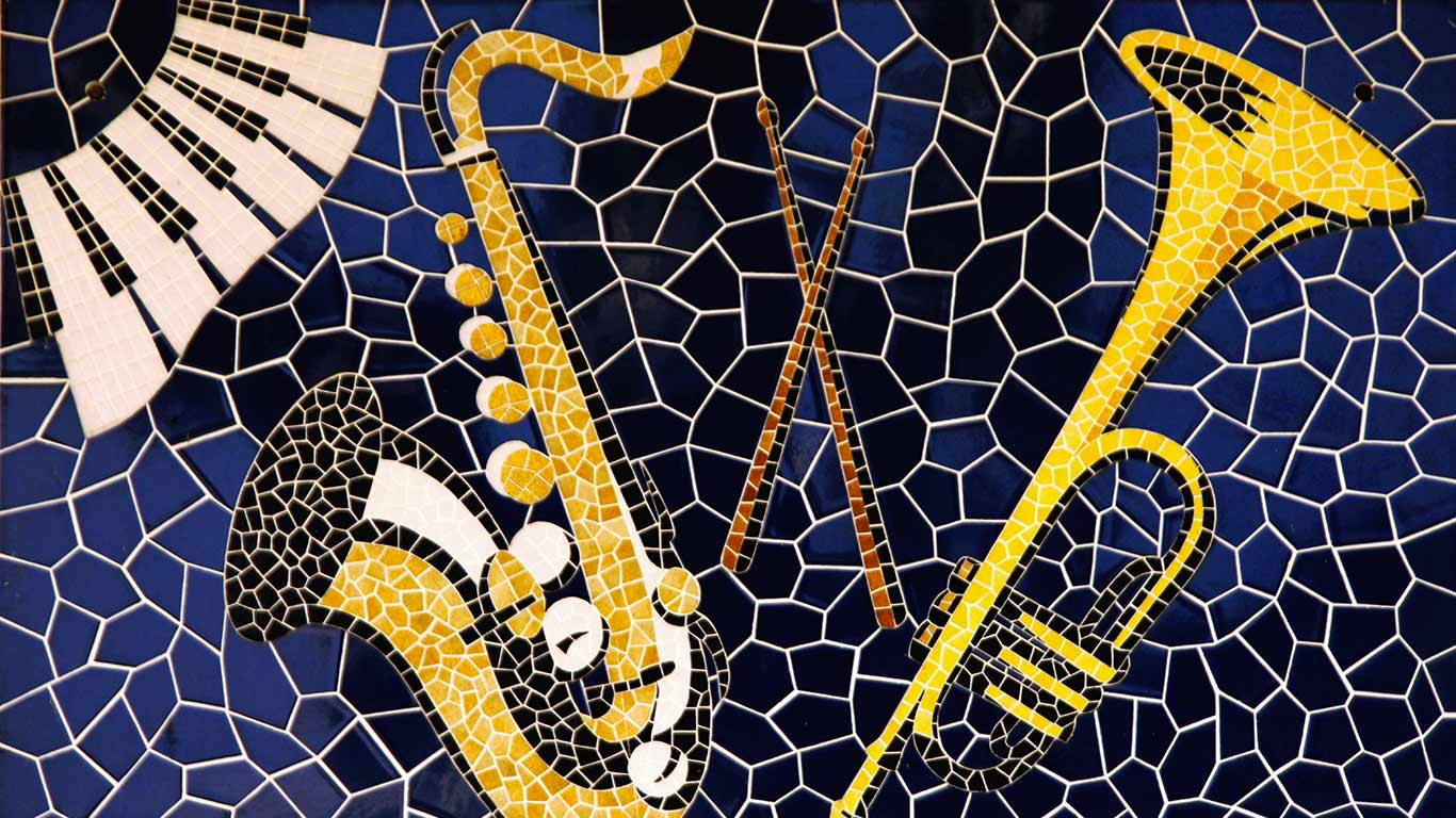 Décoration datant des années 1920 sur une maison, Andernos-les-Bains, Gironde, France (© J.D Dallet/Age Fotostock)(Bing France)