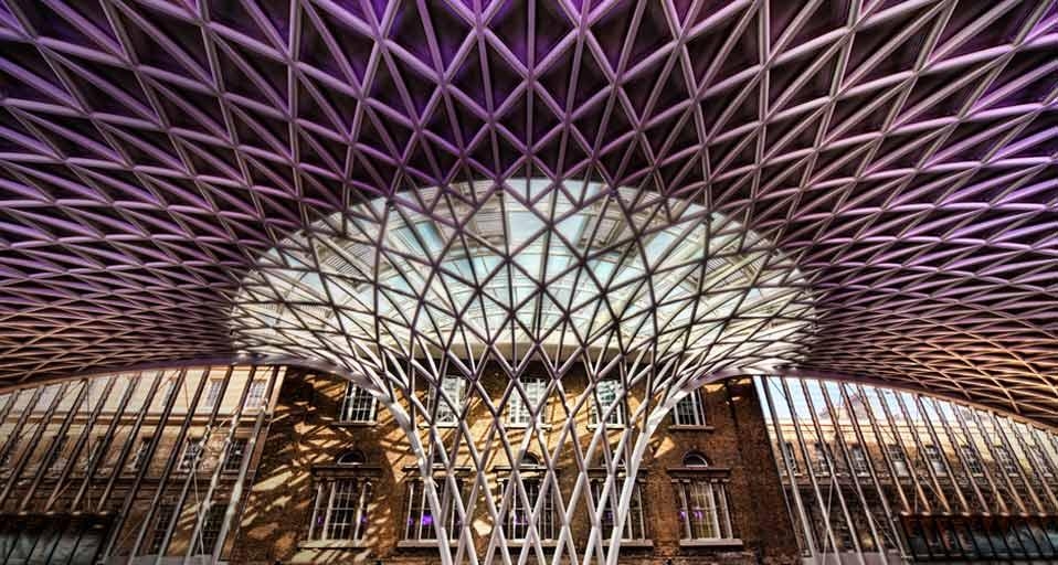 ｢キングス・クロス駅｣イギリス, ロンドン (© Think James Photo/Gallery Stock)(Bing Japan)