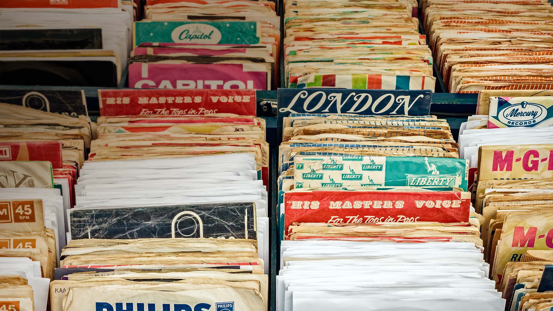 Vinyl records in Rosmalen, The Netherlands (© DutchScenery/Shutterstock)(Bing Canada)
