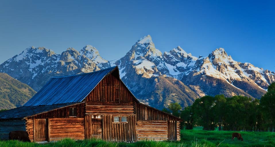 美国怀俄明州的谷仓 -- Larry Golden &copy; (Bing China)