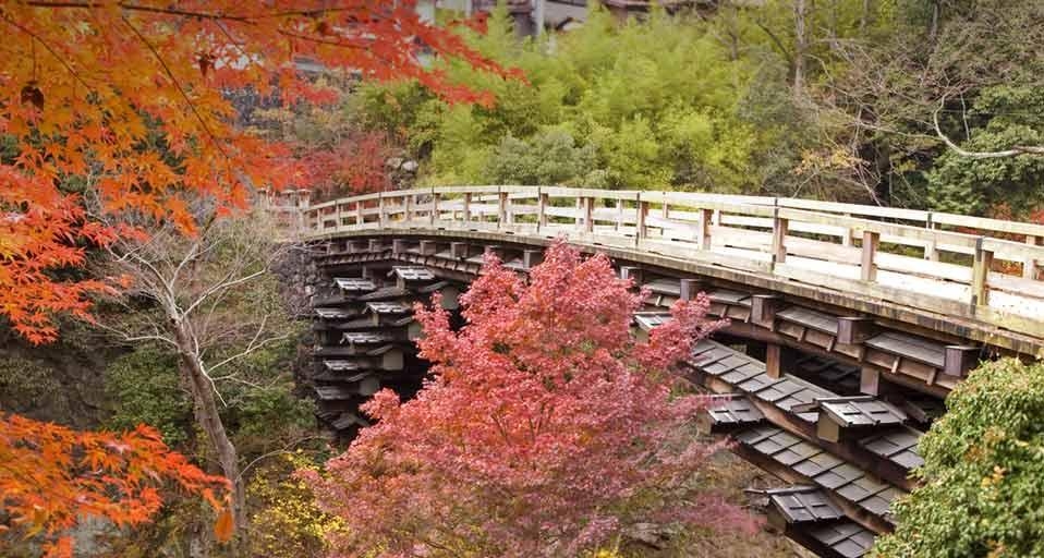 ｢猿橋｣山梨, 大月市 (© JTB Photo/ageFOTOSTOCK) &copy; (Bing Japan)