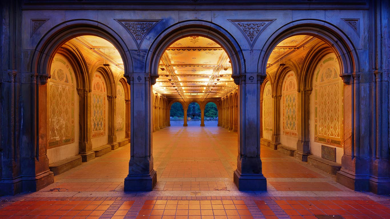 Bethesda Terrace’s lower passage in Central Park, New York City (© Sean Pavone/Shutterstock)(Bing Canada)