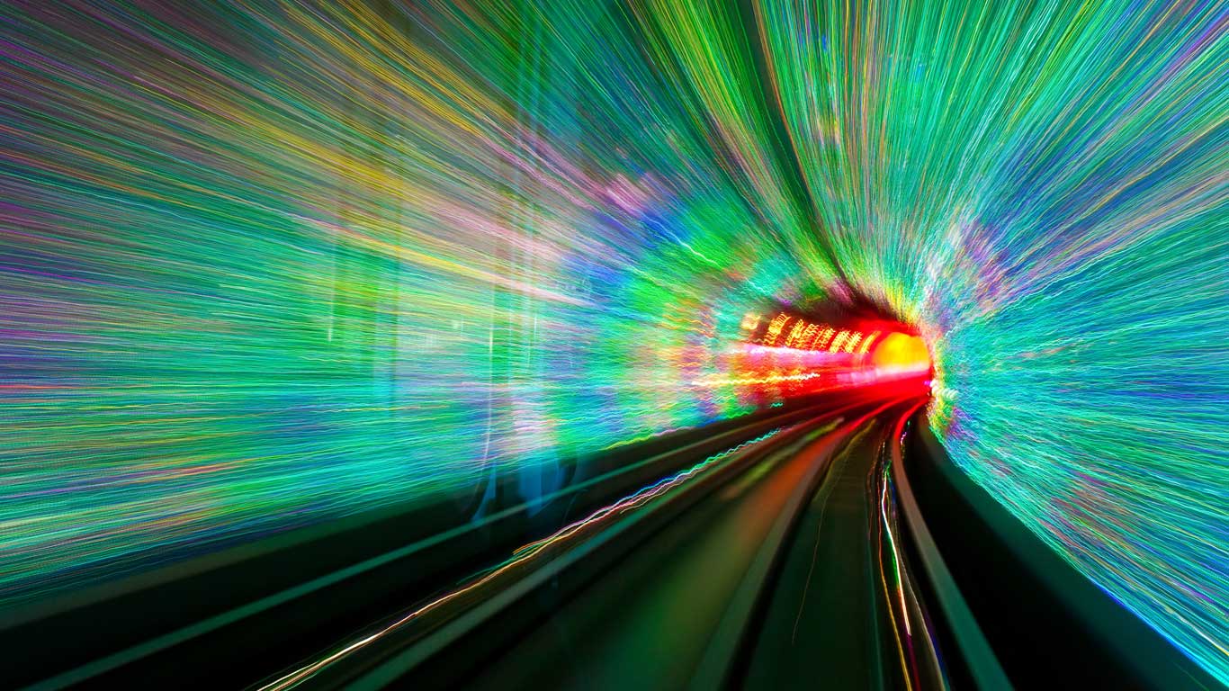 上海外滩观光隧道 (© Gavin Hellier/Alamy)(Bing China)