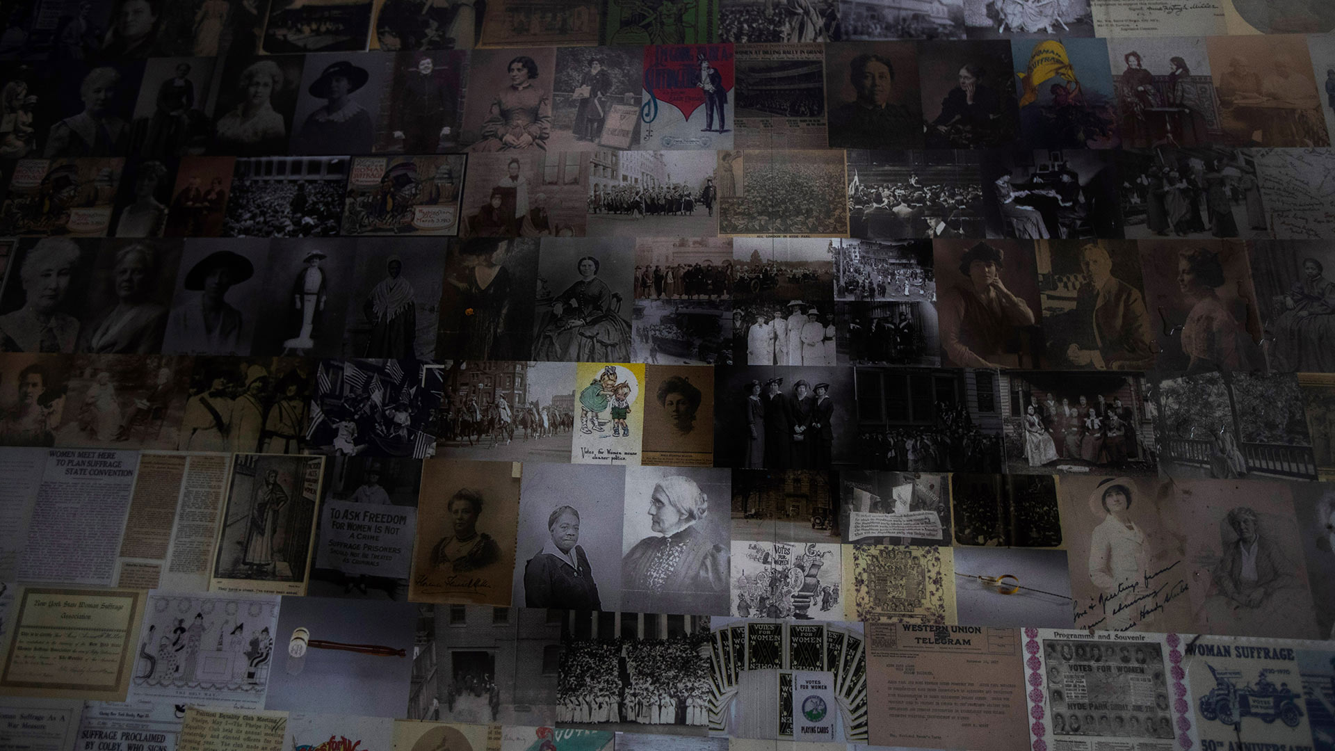 A section of a large mosaic of Ida B. Wells displayed at Union Station in Washington, DC, in August 2020 (© Manuel Balce Ceneta/AP Photo)(Bing United States)