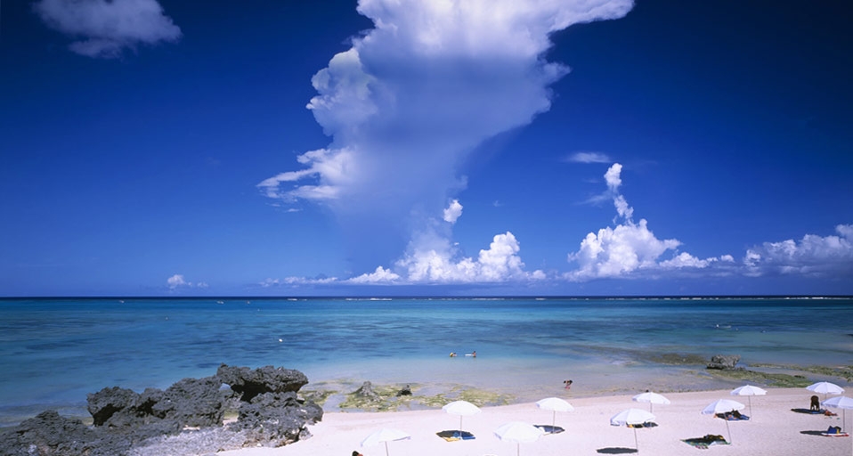 ｢大金久海岸｣鹿児島県, 与論島 -- JTB Photo/Photolibrary &copy; (Bing Japan)