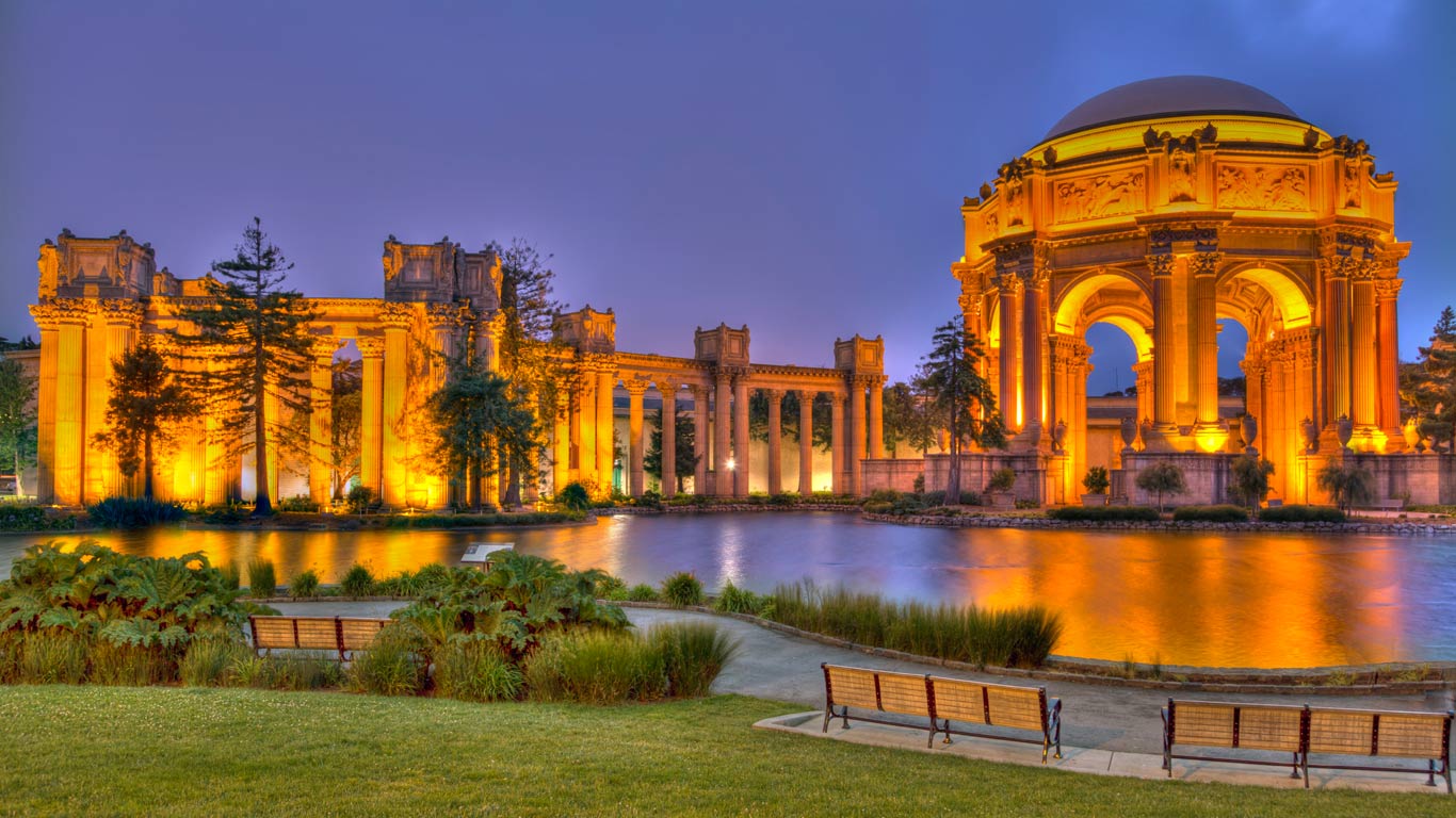 Palace of Fine Arts in the Marina District of San Francisco, California (© vns24@yahoo.com/Getty Images)(Bing Canada)