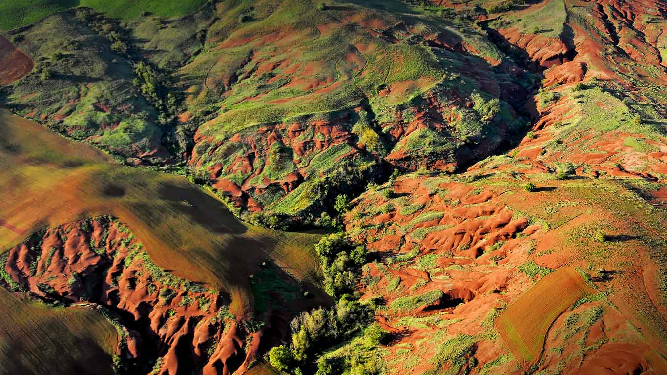 Vue aérienne du Rougier de Camarès, Aveyron, Midi-Pyrénées (© Eric Teissedre/Corbis)(Bing France)