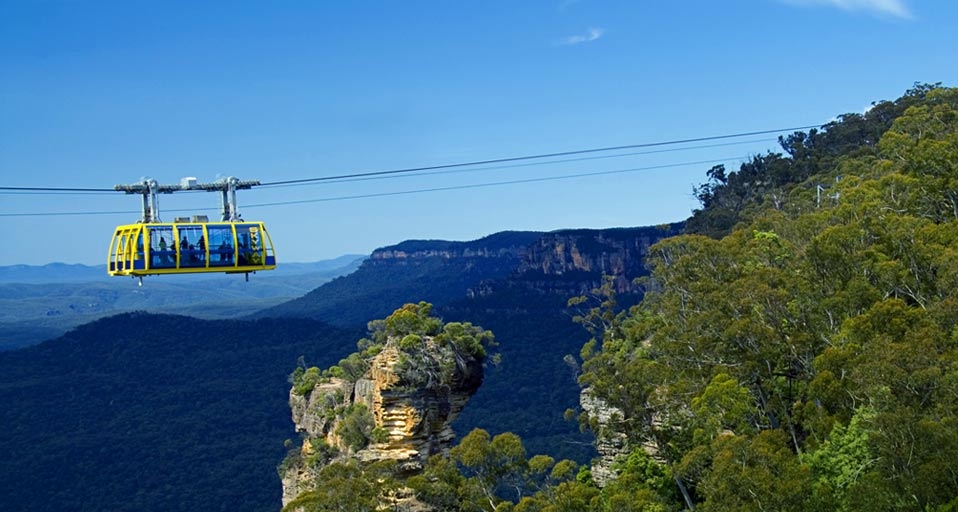 The Scenic Skyway over Orphan rock in the Blue Mountains, Katoomba, NSW, Australia -- Geoff Higgins/Photolibrary &copy; (Bing Canada)
